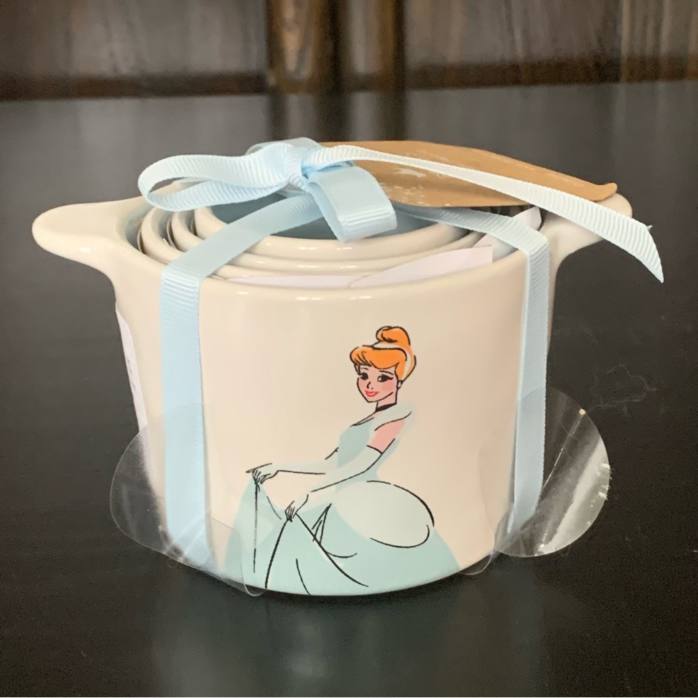 Disney Princess Cinderella Measuring Cups #2 Castle Slipper Pumpkin Carriage